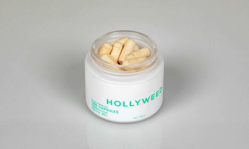 Hollyweed Capsules 3000MG Above Right Lid Off