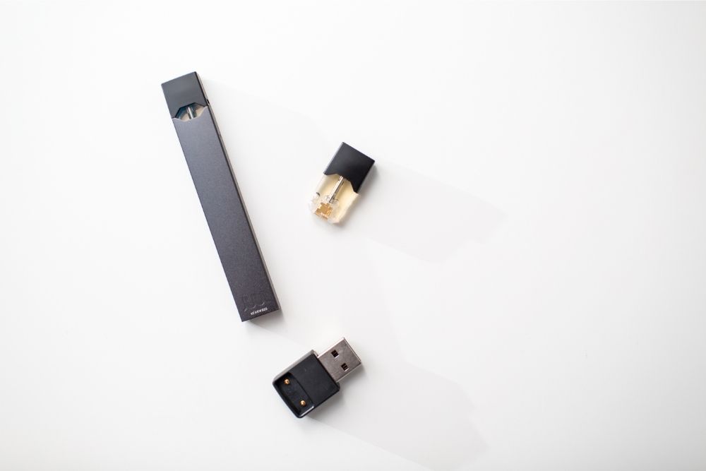 juul with a pod and charger